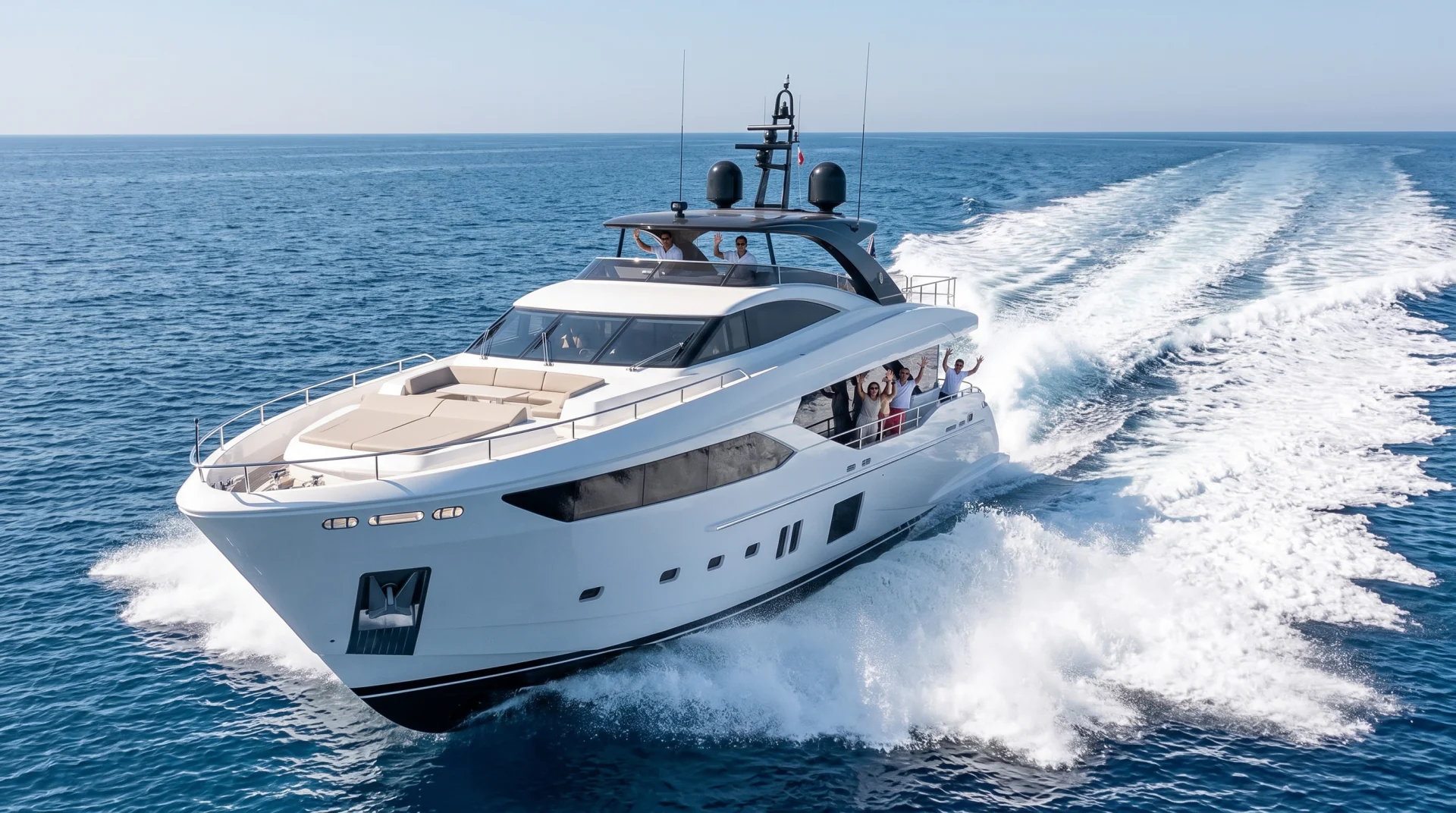 AZURE 42 navegando en el Mediterráneo